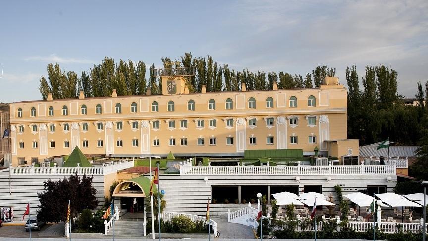Hotel Torres I ビジャヌエバ・デル・アルソビスポ エクステリア 写真